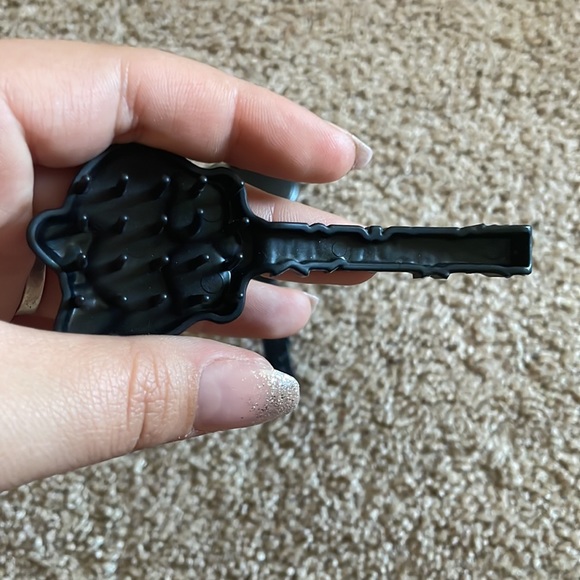 MONSTER HIGH! 3 AUTHENTIC Monster High Doll brushes!! - Picture 4 of 4